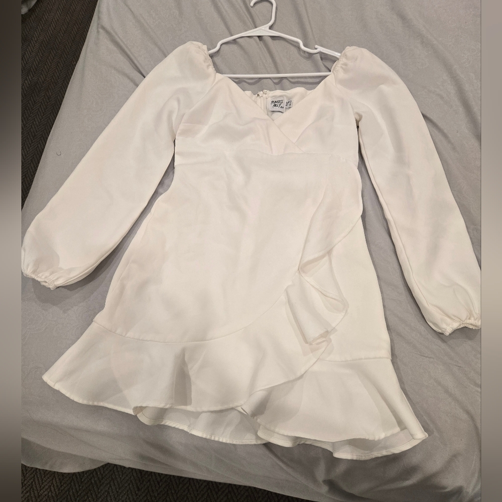 Princess Polly White  Long Sleeve Dress Excellents Conditions‎